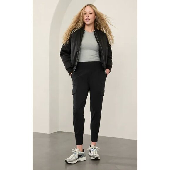 Athleta XL Venice Cargo Jogger Black X-Large - Picture 2 of 7